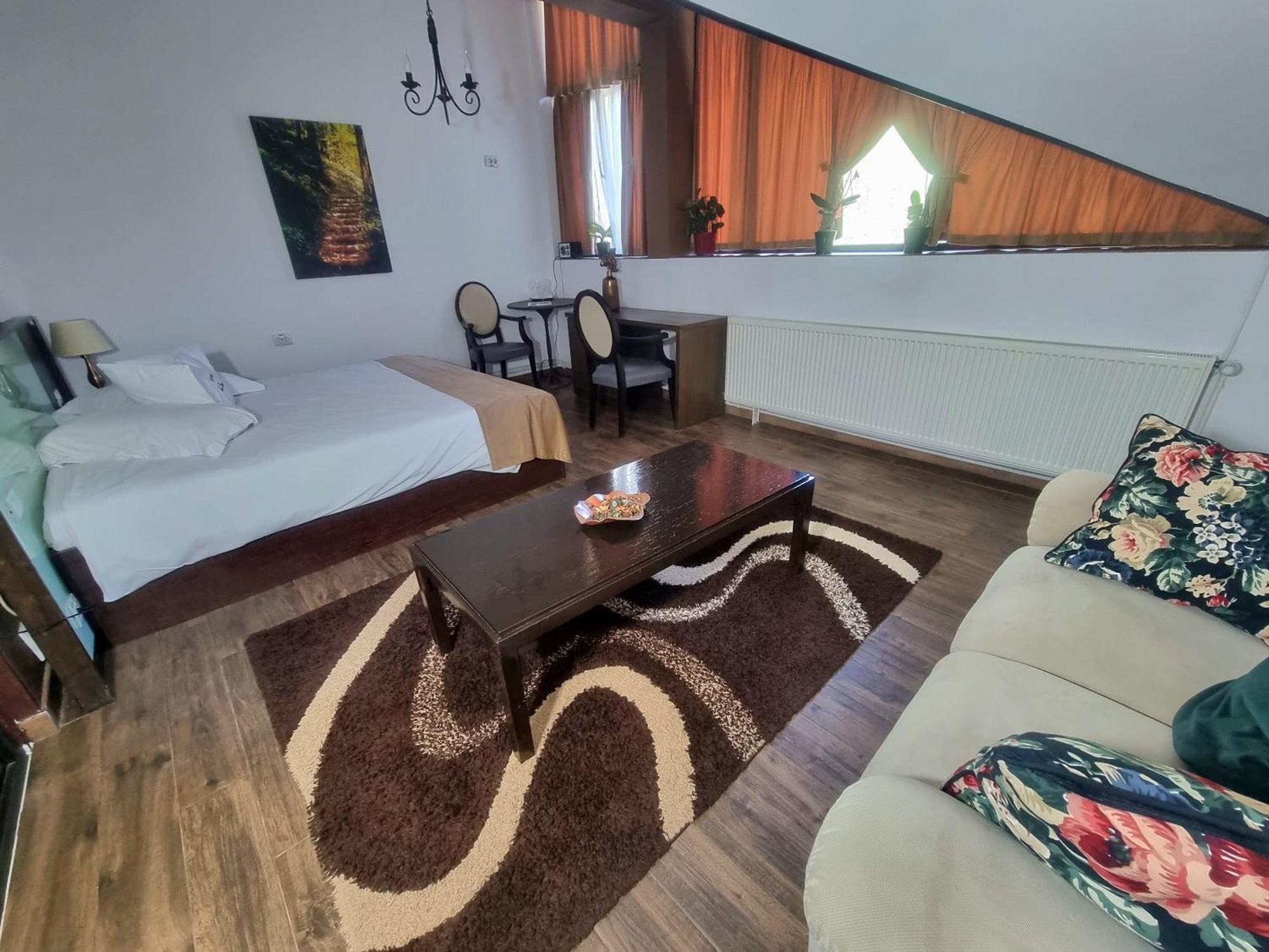 Pensiunea Tobo Baia de Fier Quarto foto
